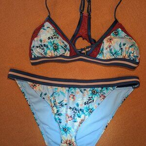 Two Piece Xhilaration Blue Floral Red Lace Swimsuit; M Top, L Bottoms